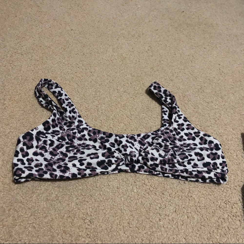 Blackbough Cleo Top - Picture 2 of 4